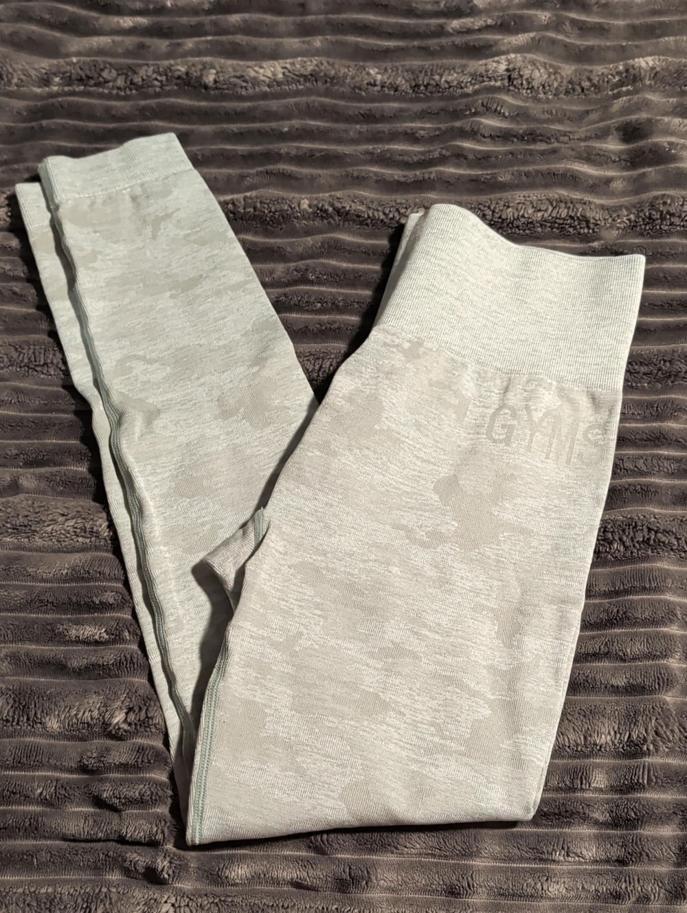 Gymshark Seamless Camo Leggings - Light Sage